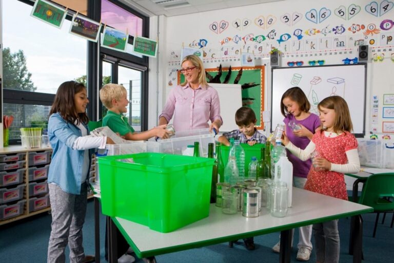Recycler en classe : 10 idées innovantes